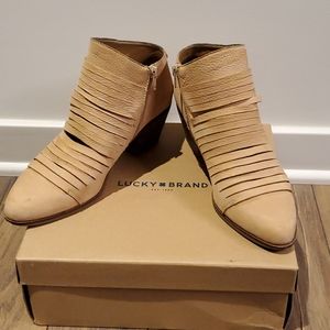 Lucky Brand booties size 9.5